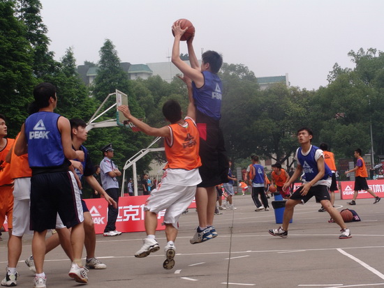 他展示了出 他展示了出