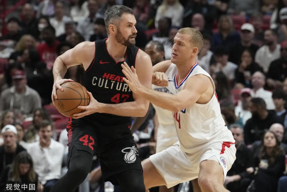 在一场充满 在一场充满