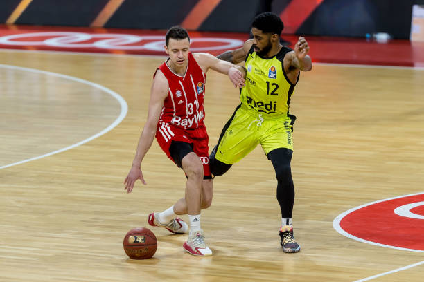 另一方面是 另一方面是