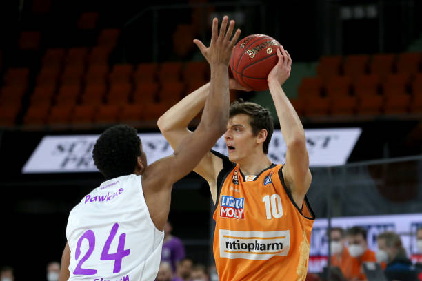 品牌价值与 品牌价值与